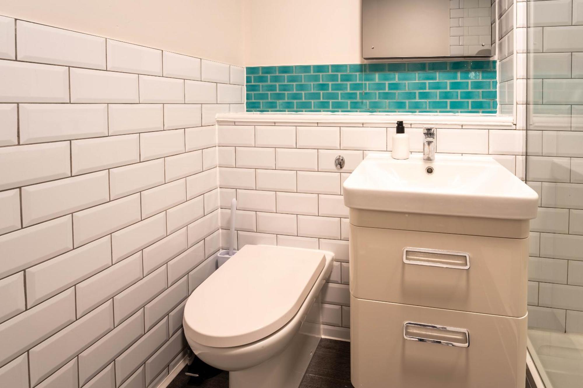 Park View- 2 Bed Apartment Close To East Surrey Hospital Salfords Kültér fotó
